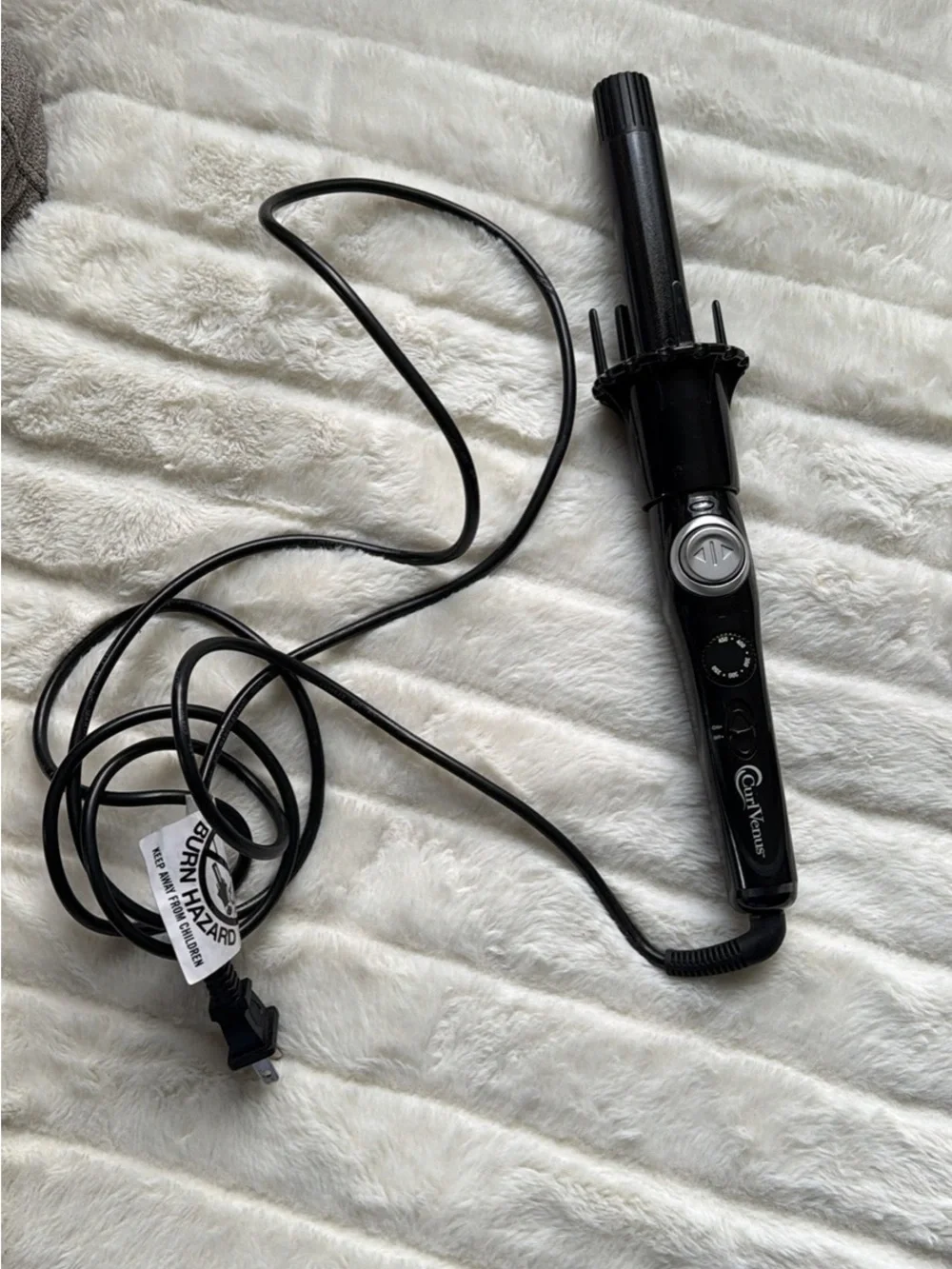 Curl Venus Automatic Black Curling Wand - 1